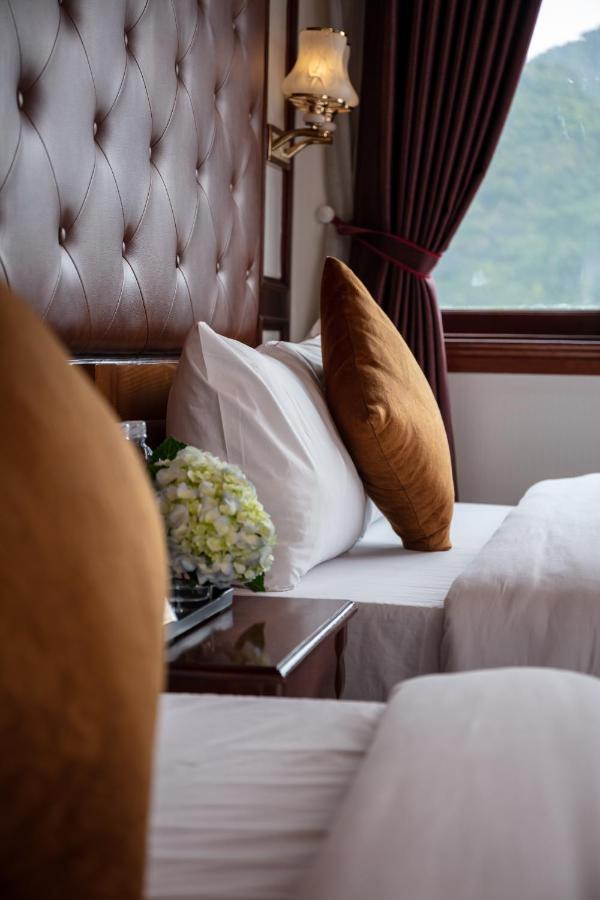 Hotel Harmony Boutique Cruises Hạ Long Exterior foto